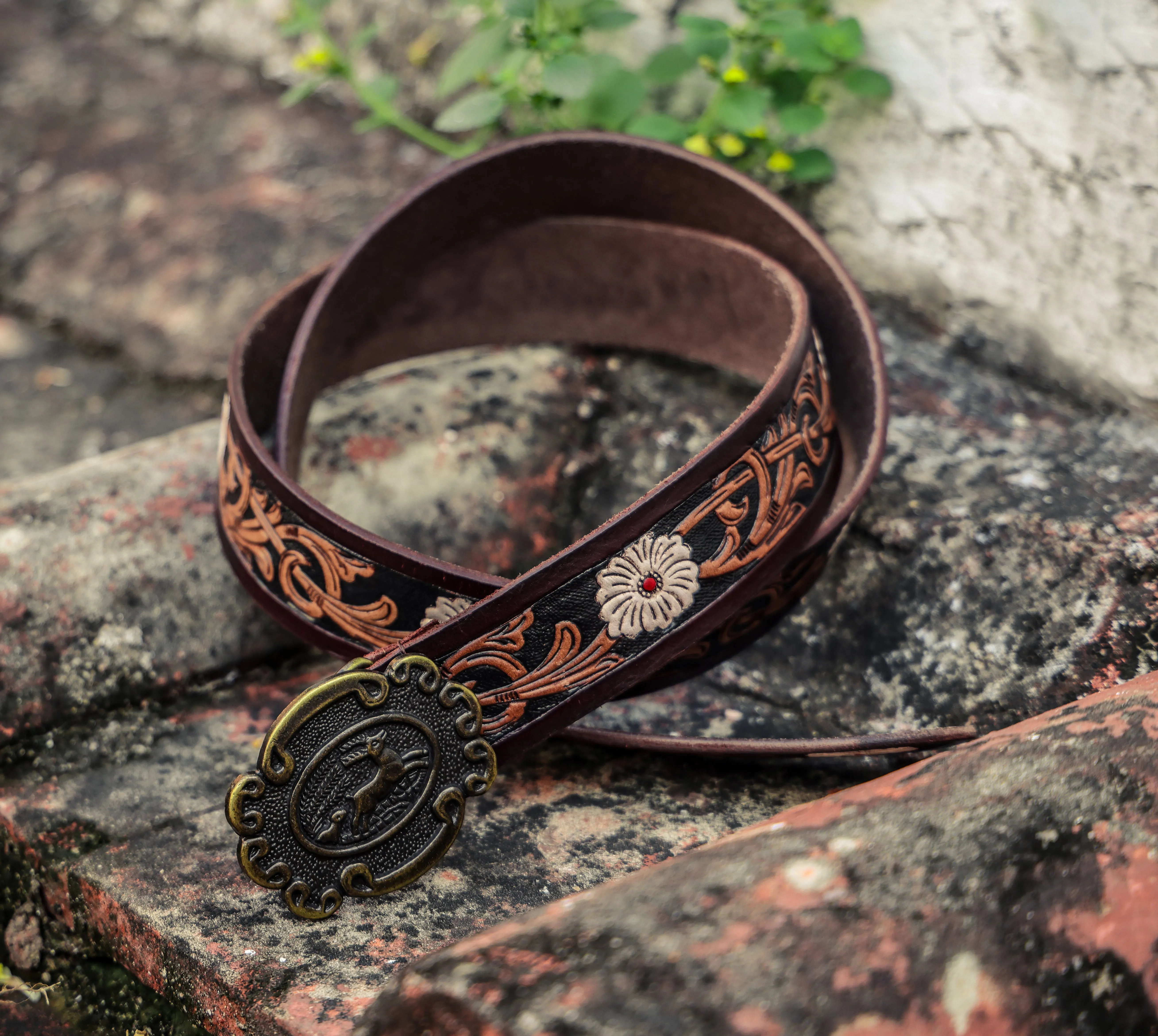 Artisan Brown Leather Tooling Belt: Animal-Inspired Buckle and Floral Accents.Art: LB-801