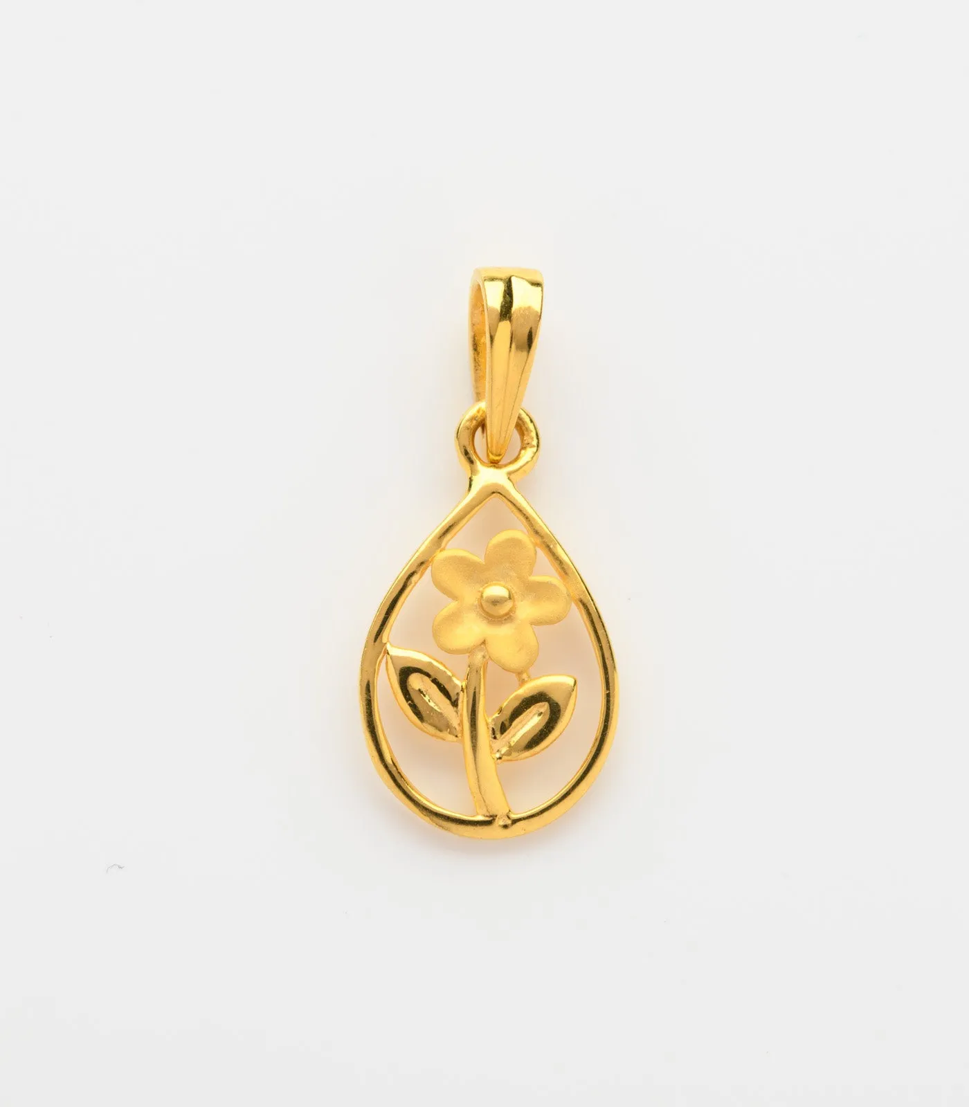 Blossom in oval chain pendant