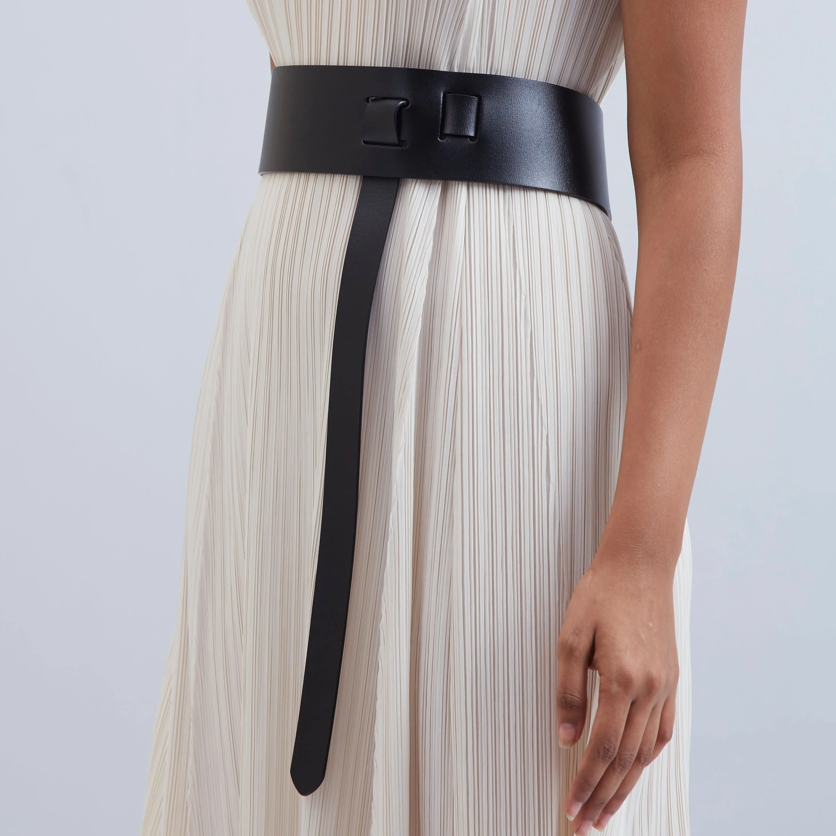Self Knot Leather Belt - Black